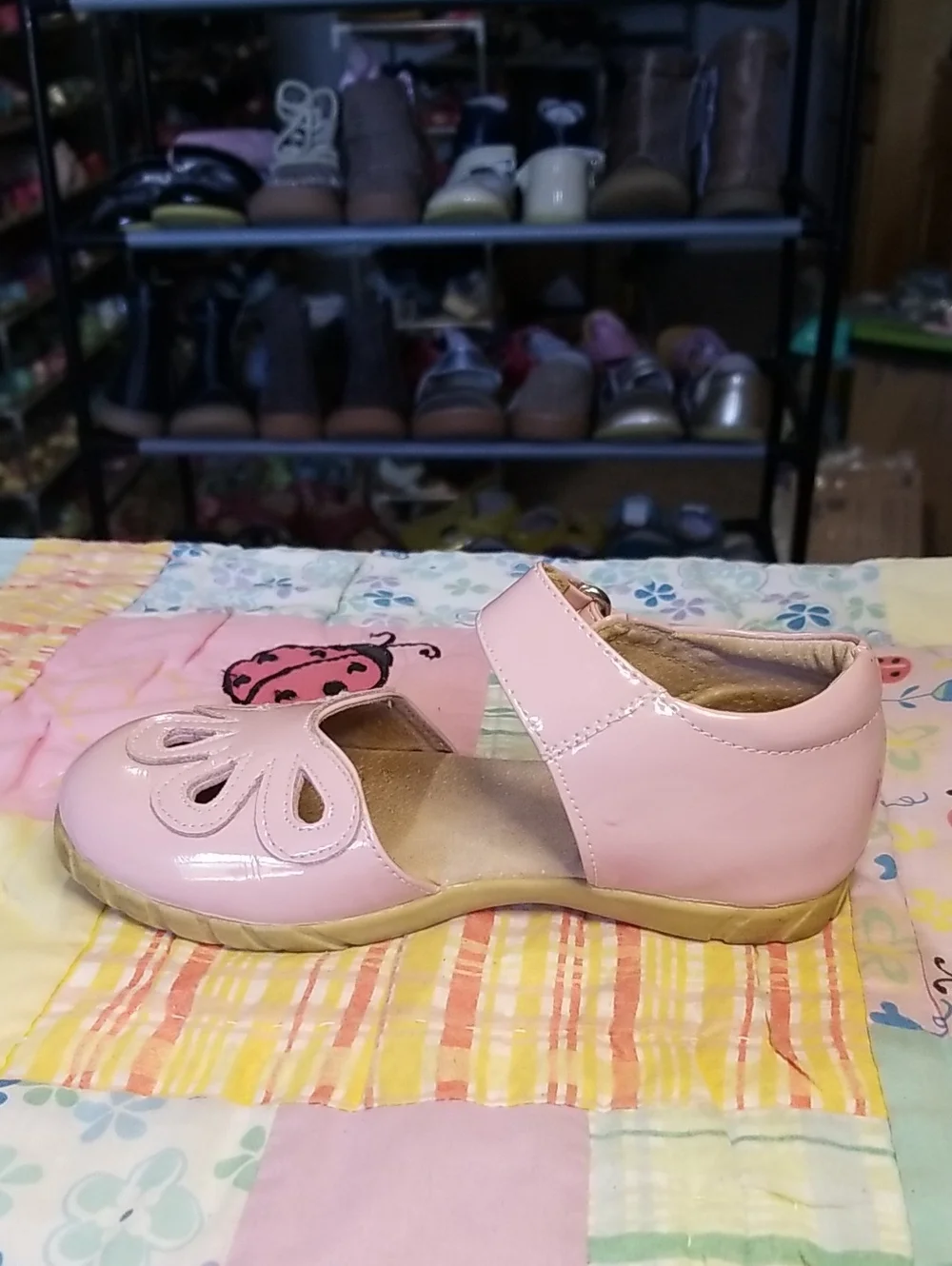 Livie & Luca Patent Leather Mary Janes Size 11 Petals HTF OG Strap & Wavy Soles